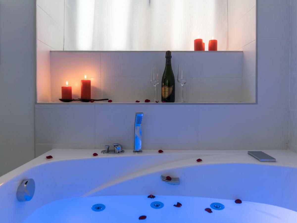 Luxury Studio & Spa-Lyon Centre Eksteriør billede
