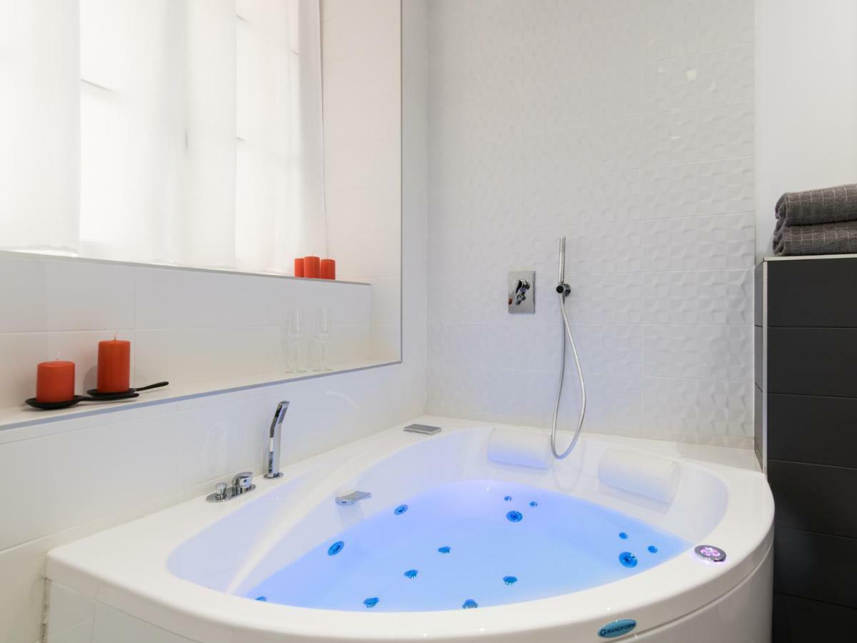 Luxury Studio & Spa-Lyon Centre Eksteriør billede