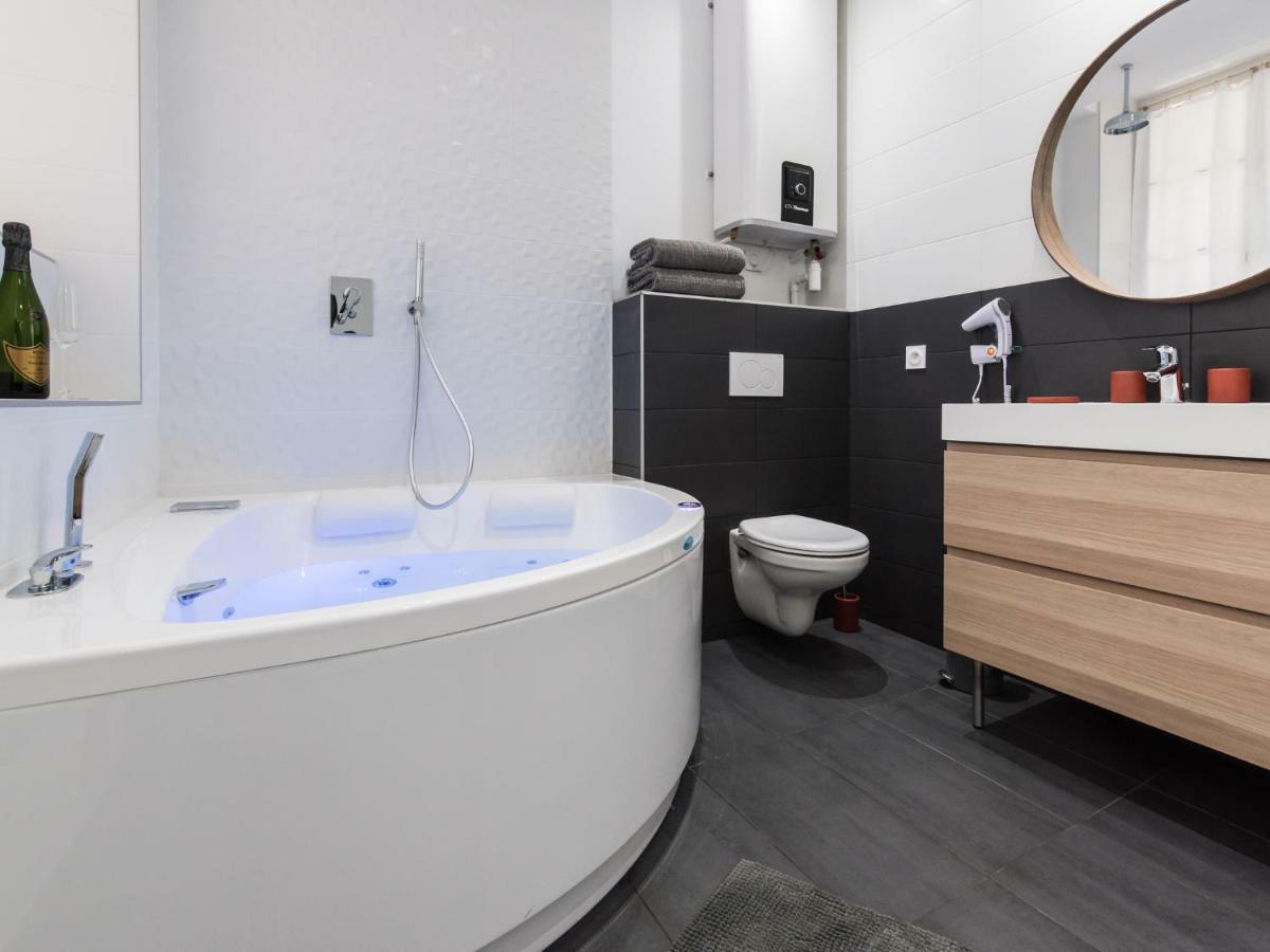 Luxury Studio & Spa-Lyon Centre Eksteriør billede